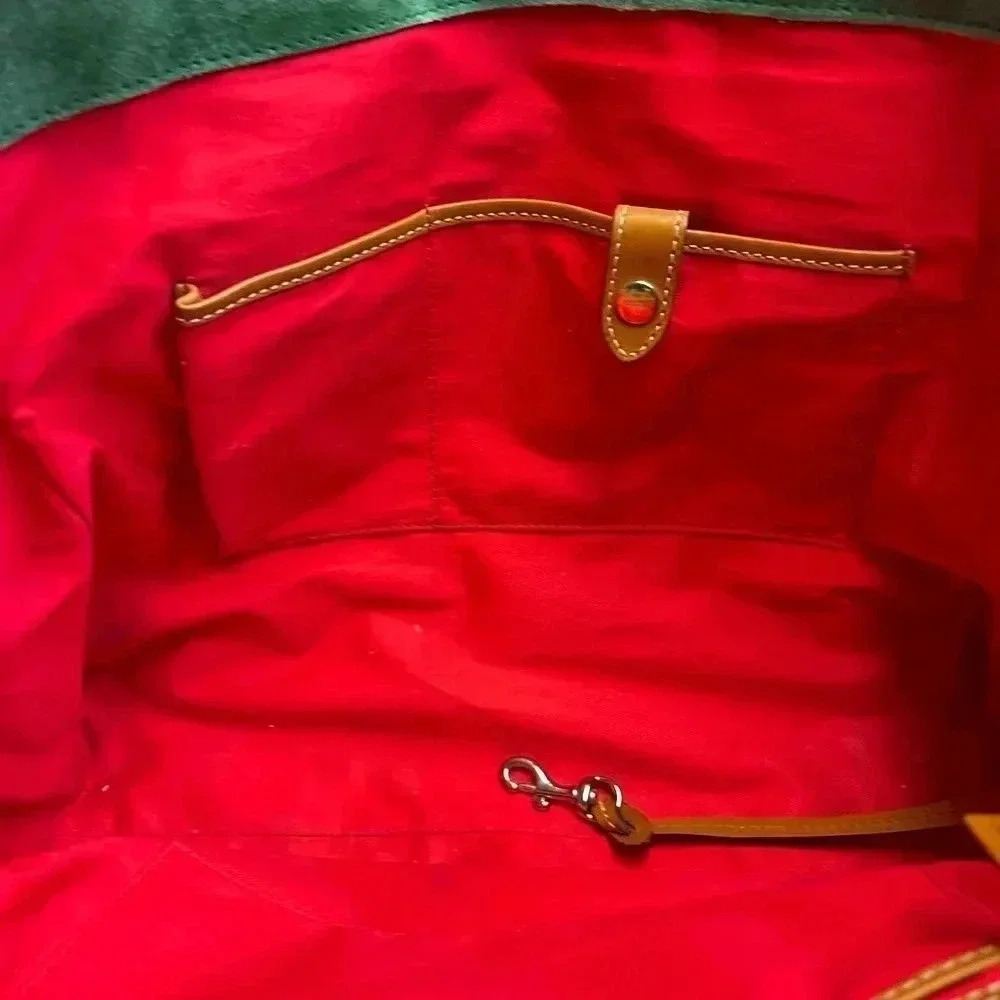 Dooney & Bourke Cream and Tan Shoulder Bag - Picture 4 of 11